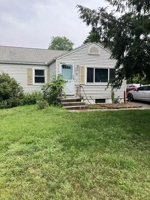 80 Keddy St, Springfield, MA 01109 photo 2