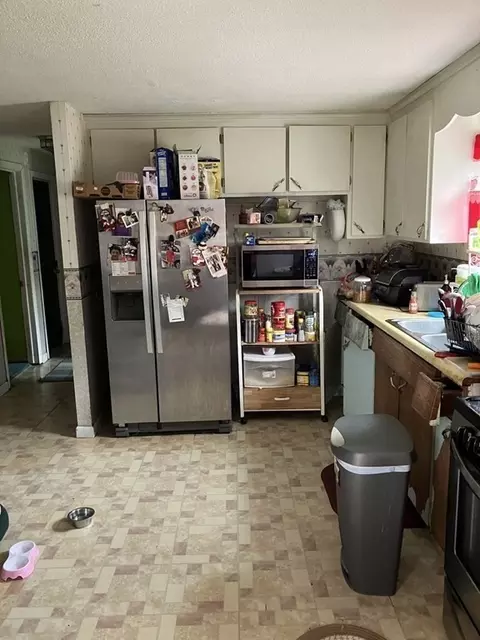 80 Keddy St, Springfield, MA 01109 photo 3