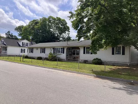 111 Summit Ave, Chicopee, MA 01020 photo 2