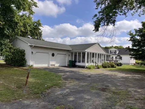 111 Summit Ave, Chicopee, MA 01020 photo 3