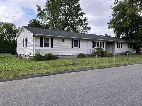 111 Summit Ave, Chicopee, MA 01020 photo 4