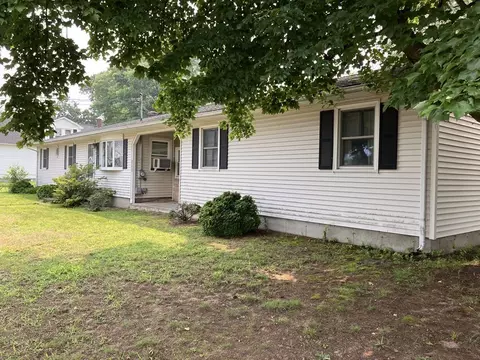 111 Summit Ave, Chicopee, MA 01020 photo 5