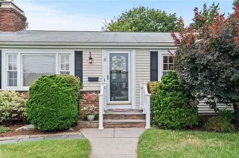 6 Caldarone St, Barrington, RI 02806
