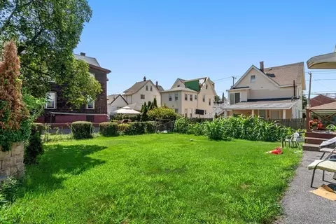 7 Clinton Pl, Everett, MA 02149 photo 4