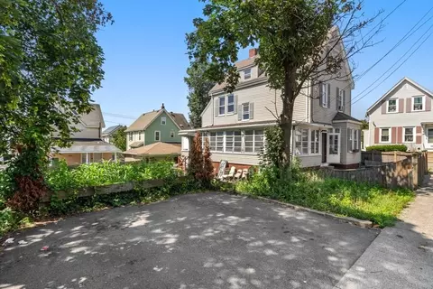7 Clinton Pl, Everett, MA 02149 photo 5