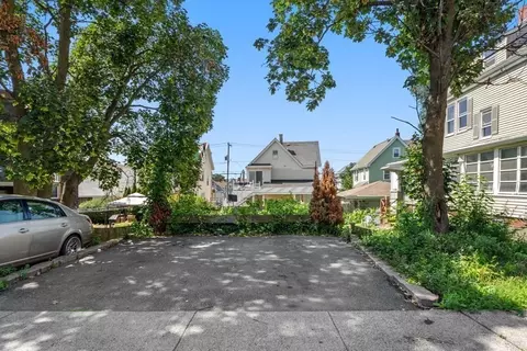 7 Clinton Pl, Everett, MA 02149 photo 6
