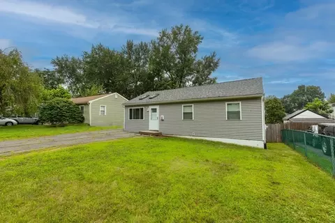 36 Jardine St, Springfield, MA 01107