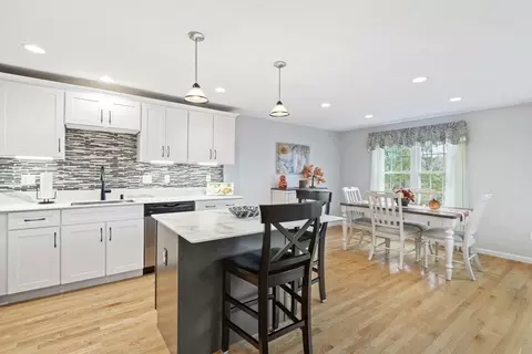 21 Honeysuckle Rd, Worcester, MA 01607 photo 13
