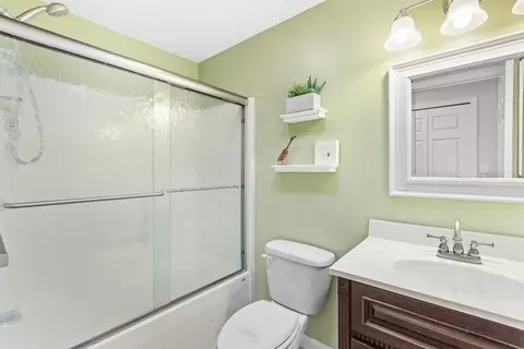 21 Honeysuckle Rd, Worcester, MA 01607 photo 23