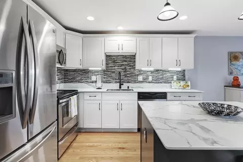 21 Honeysuckle Rd, Worcester, MA 01607 photo 15