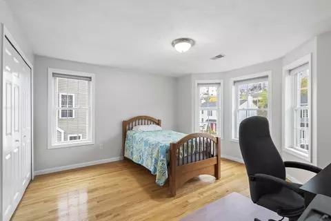 21 Honeysuckle Rd, Worcester, MA 01607 photo 27