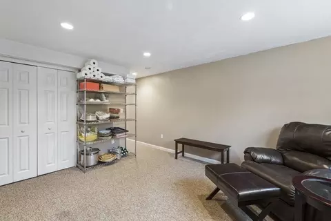 21 Honeysuckle Rd, Worcester, MA 01607 photo 32