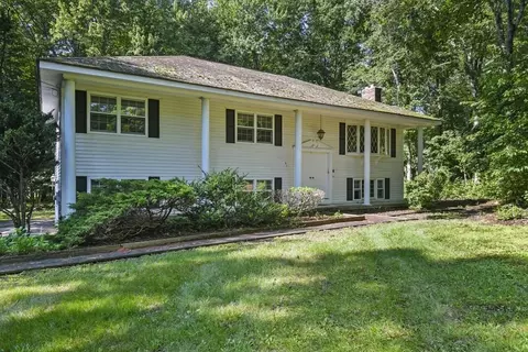 21 High St, Shrewsbury, MA 01545