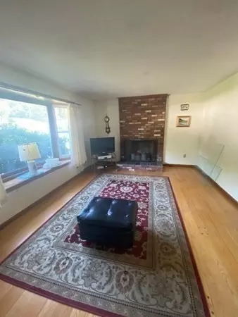 180 Roy St, Springfield, MA 01104 photo 10