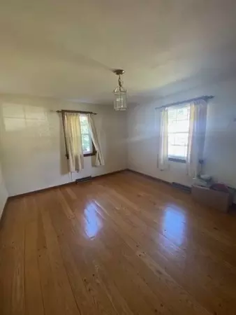 180 Roy St, Springfield, MA 01104 photo 12