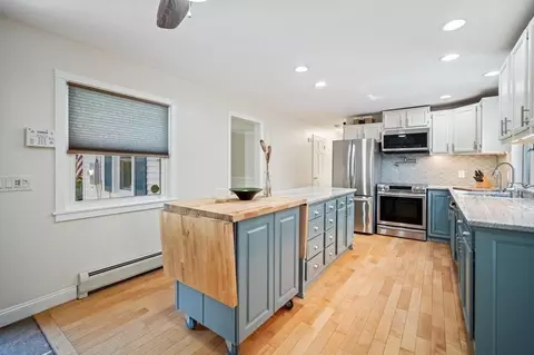 115 Venture Dr, Springfield, MA 01119 photo 8