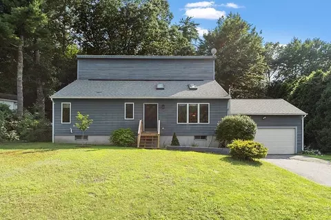 16 Clark St, Belchertown, MA 01007