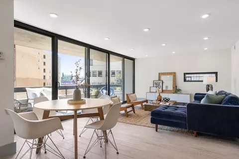 566 Commonwealth #302, Boston, MA 02215