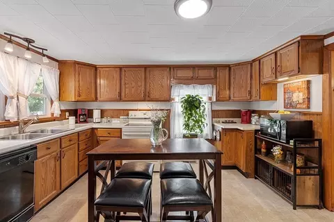 419 Harvard Ave, Athol, MA 01331 photo 5