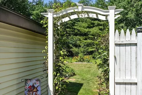 419 Harvard Ave, Athol, MA 01331 photo 32