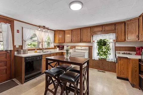 419 Harvard Ave, Athol, MA 01331 photo 3