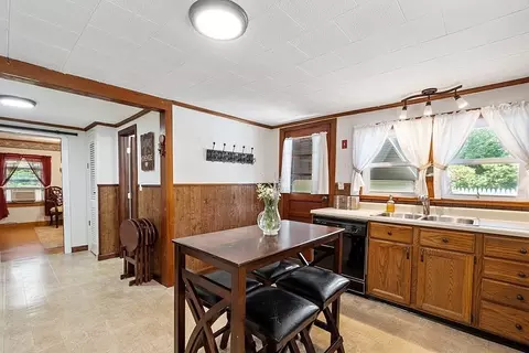 419 Harvard Ave, Athol, MA 01331 photo 9