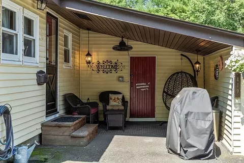 419 Harvard Ave, Athol, MA 01331 photo 2