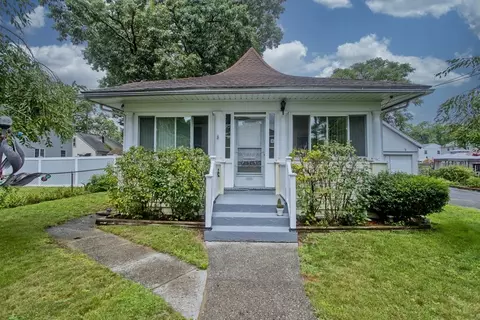 22 Savoy Pl, Springfield, MA 01104