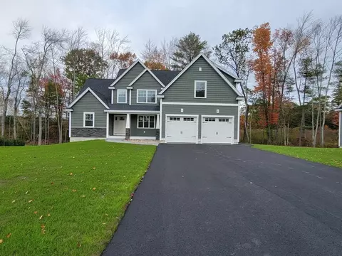 27 Wildwood Rd, Pelham, NH 03076
