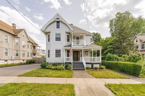 35 Arlington St, Chicopee, MA 01020