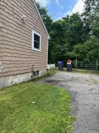 97 Everett Ave, Athol, MA 01331 photo 4