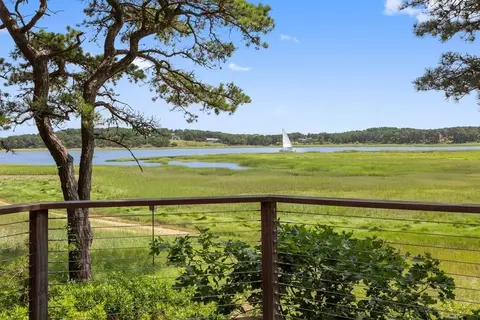 36 Wigwam St, Wellfleet, MA 02667