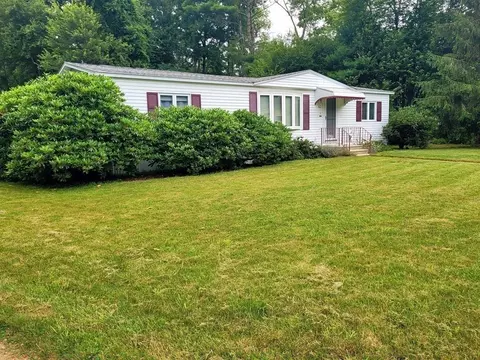 62 Longboat Rd, Wareham, MA 02571