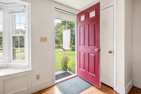 7 West St, Kingston, MA 02364