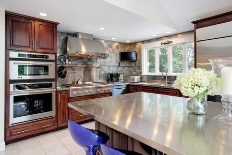 684 Bay Ln, Centerville, MA 02632 photo 4