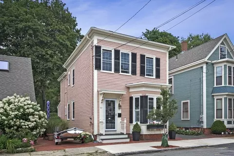 67 Purchase St, Newburyport, MA 01950