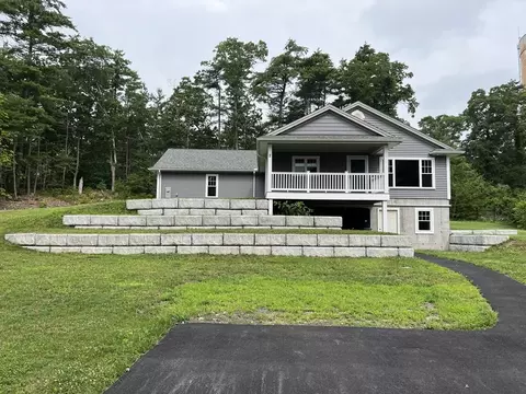 2 Terrace Rd, Middleboro, MA 02346