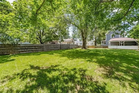 61 Fuller St, Chicopee, MA 01020 photo 39