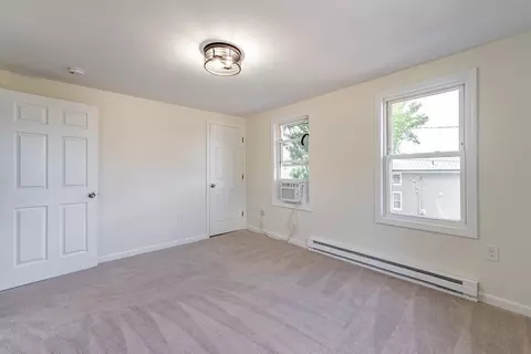 61 Fuller St, Chicopee, MA 01020 photo 23
