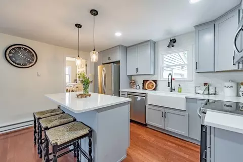 61 Fuller St, Chicopee, MA 01020 photo 7