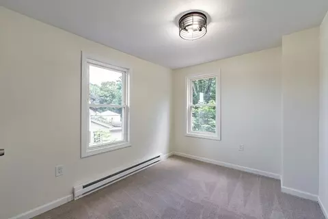 61 Fuller St, Chicopee, MA 01020 photo 27