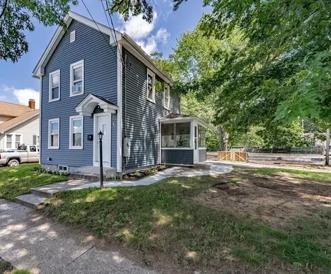 61 Fuller St, Chicopee, MA 01020 photo 2