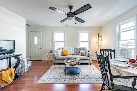 61 Fuller St, Chicopee, MA 01020 photo 14