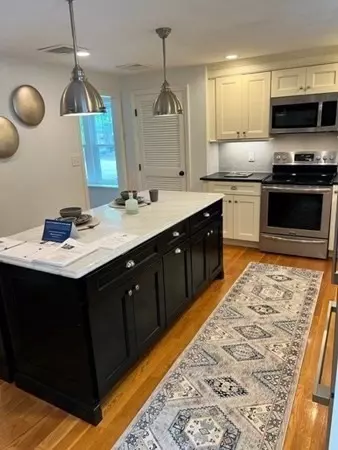 3 Chatham Cir, Hingham, MA 02043 photo 2