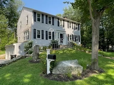3 Chatham Cir, Hingham, MA 02043 photo 4
