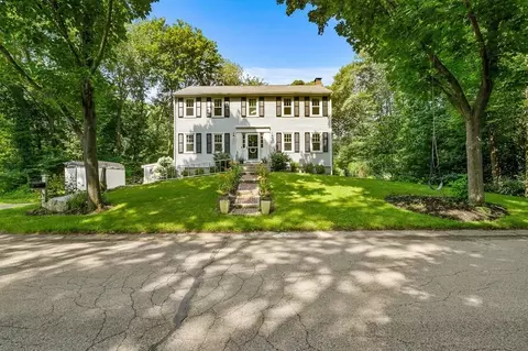 3 Chatham Cir, Hingham, MA 02043 photo 6