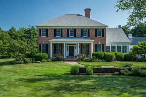 22 Herrick Pl, Wilbraham, MA 01095