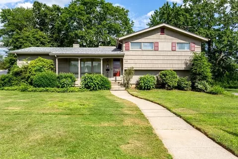 345 Hyde St, Fall River, MA 02720