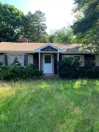 4 Gray Ave, Kingston, MA 02364