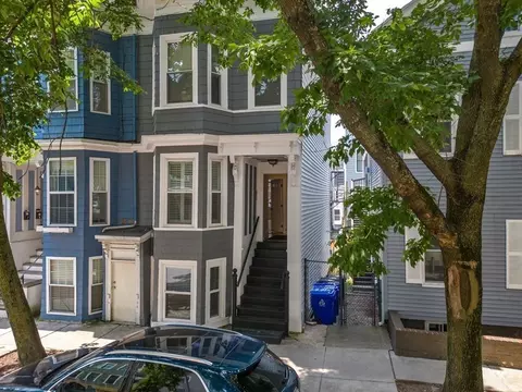 433 W 4th St #1, Boston, MA 02127